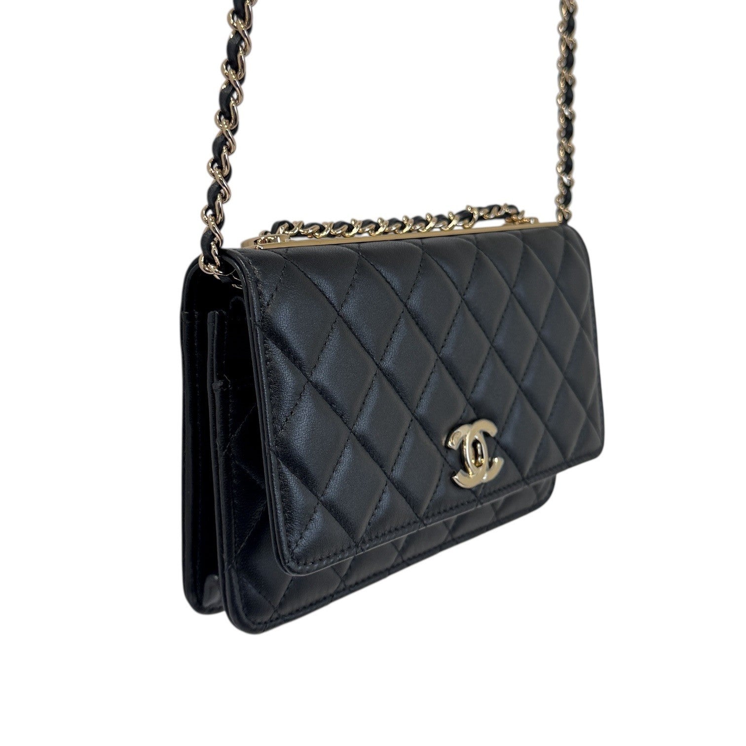 シャネル トレンディCC ラムスキン チェーンウォレット ブラック ゴールド金具