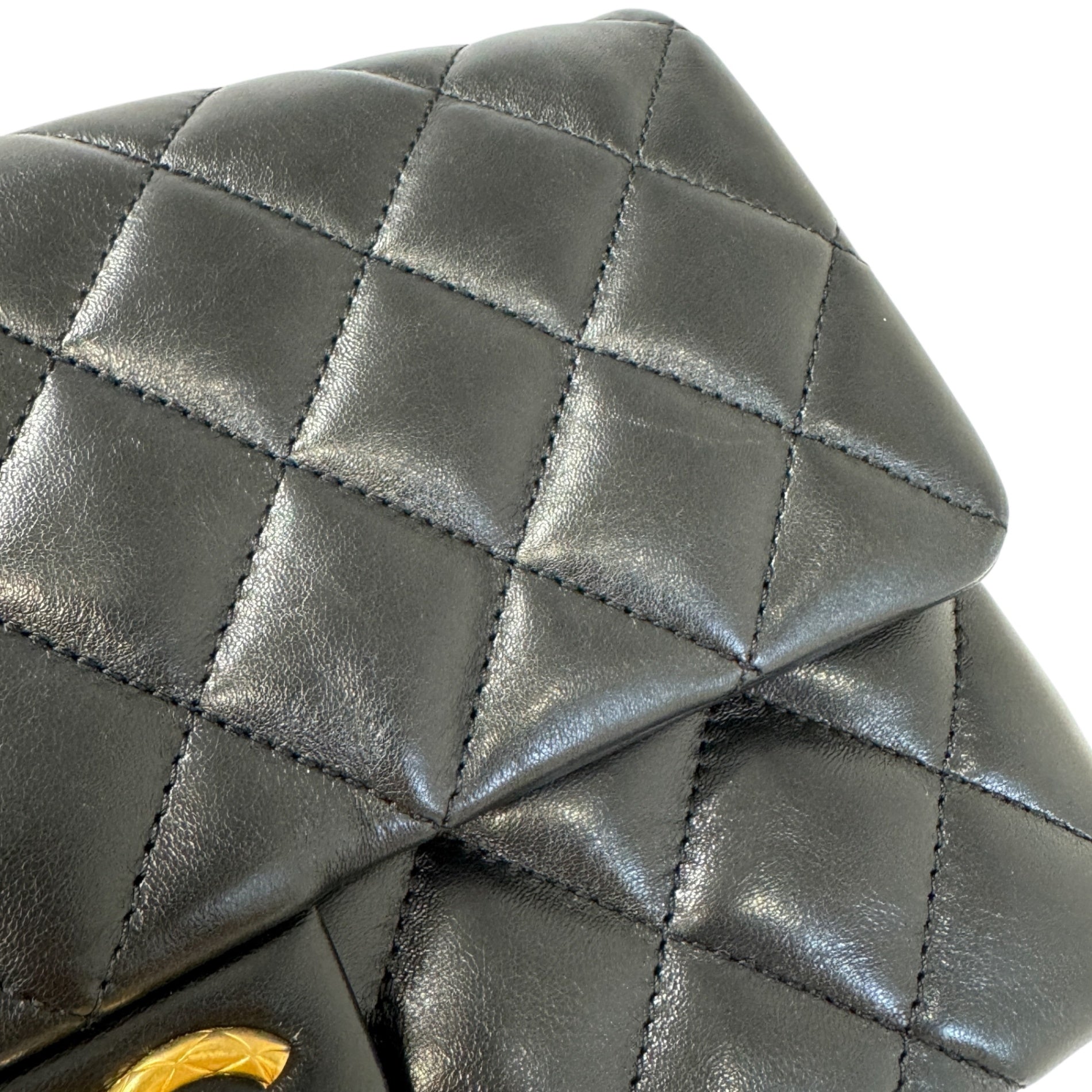 Chanel Matelasse Leather Chain Shoulder Bag Black Gold Hardware AS3393