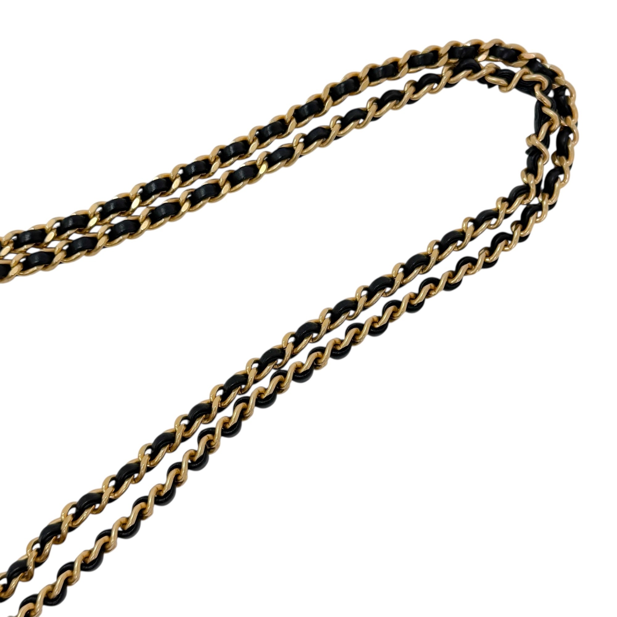 シャネル チェーンショルダーバッグ ミニフラップ マトラッセ ココマーク レザー AS4780 SAランク