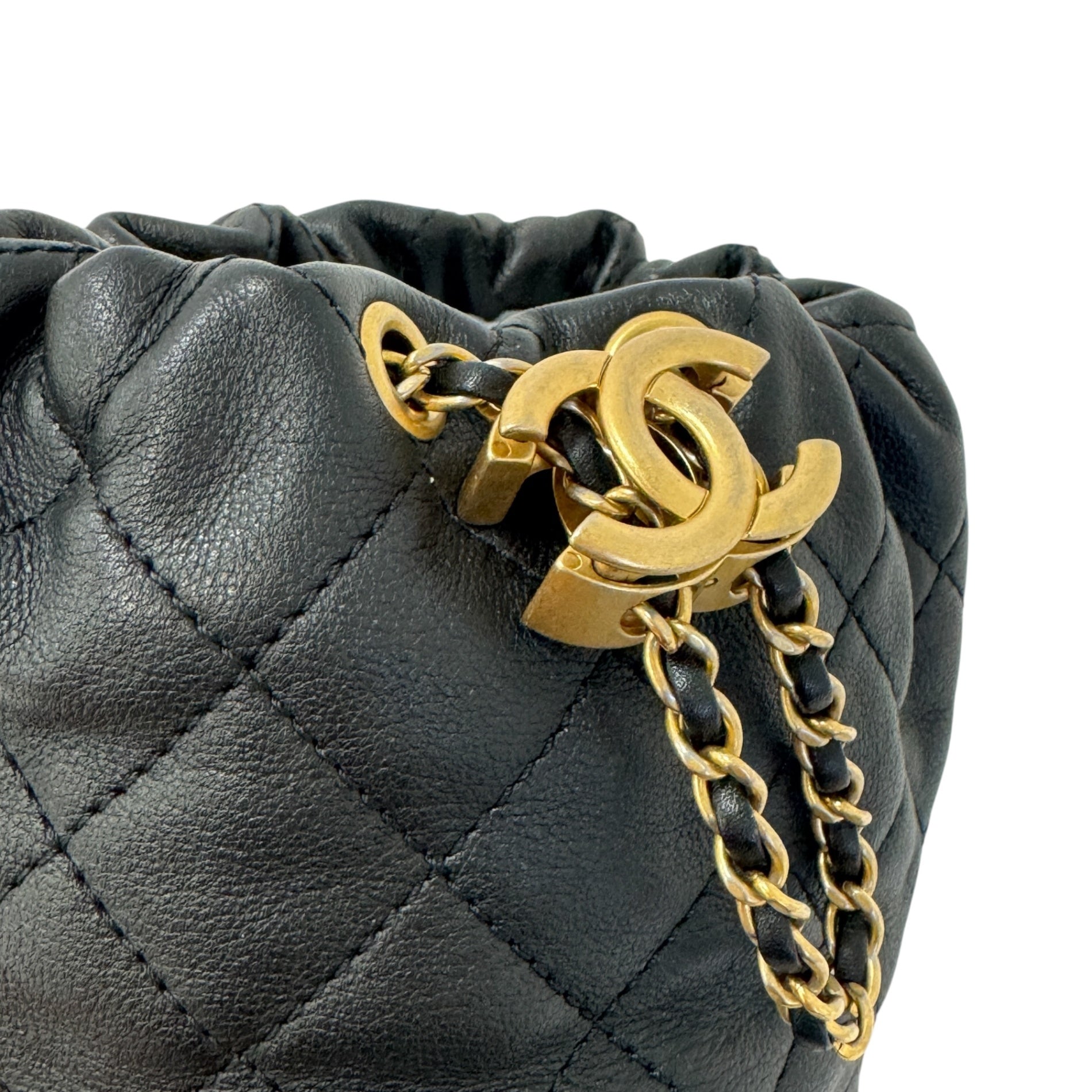 Chanel pearl chain shoulder