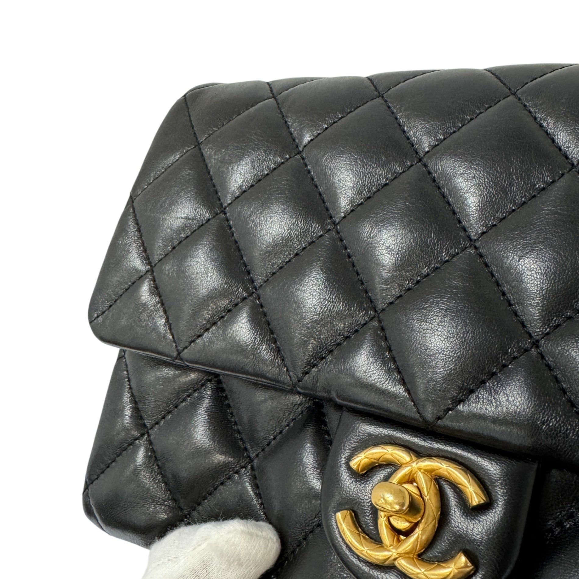 Chanel Matelasse Leather Chain Shoulder Bag Black Gold Hardware AS3393