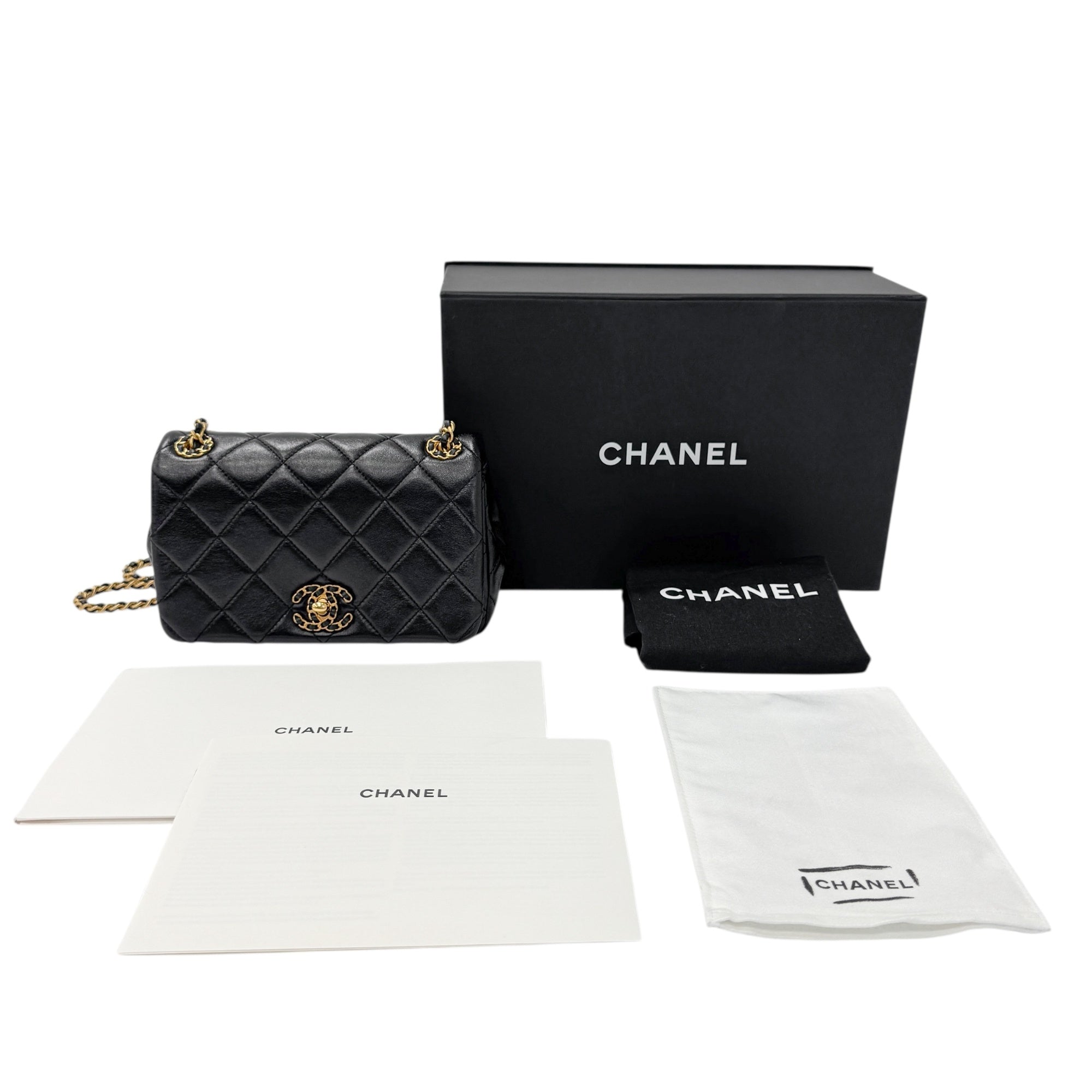 シャネル チェーンショルダーバッグ ミニフラップ マトラッセ ココマーク レザー AS4780 SAランク