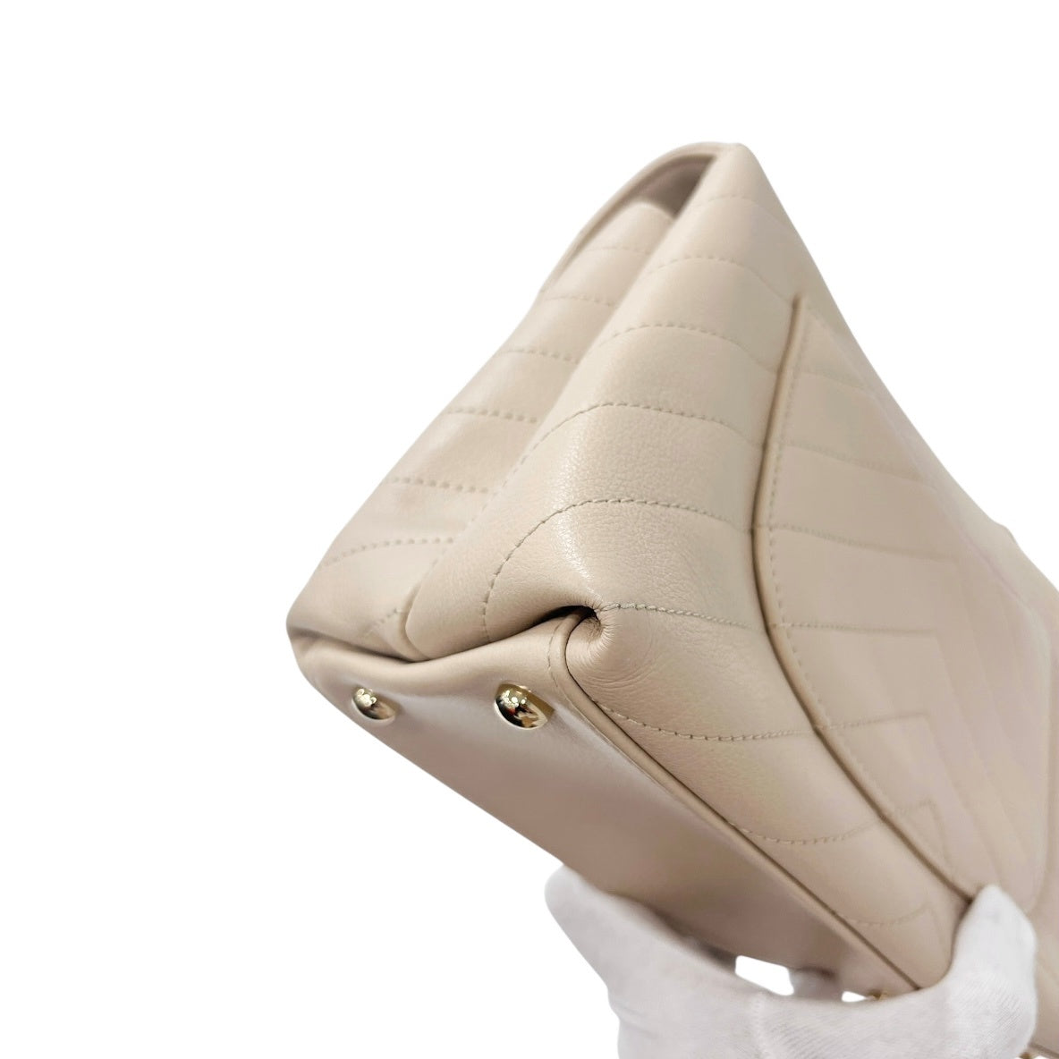 シャネル　Vステッチ　トップハンドルフラップバッグ　ベージュ　A57147　Bランク