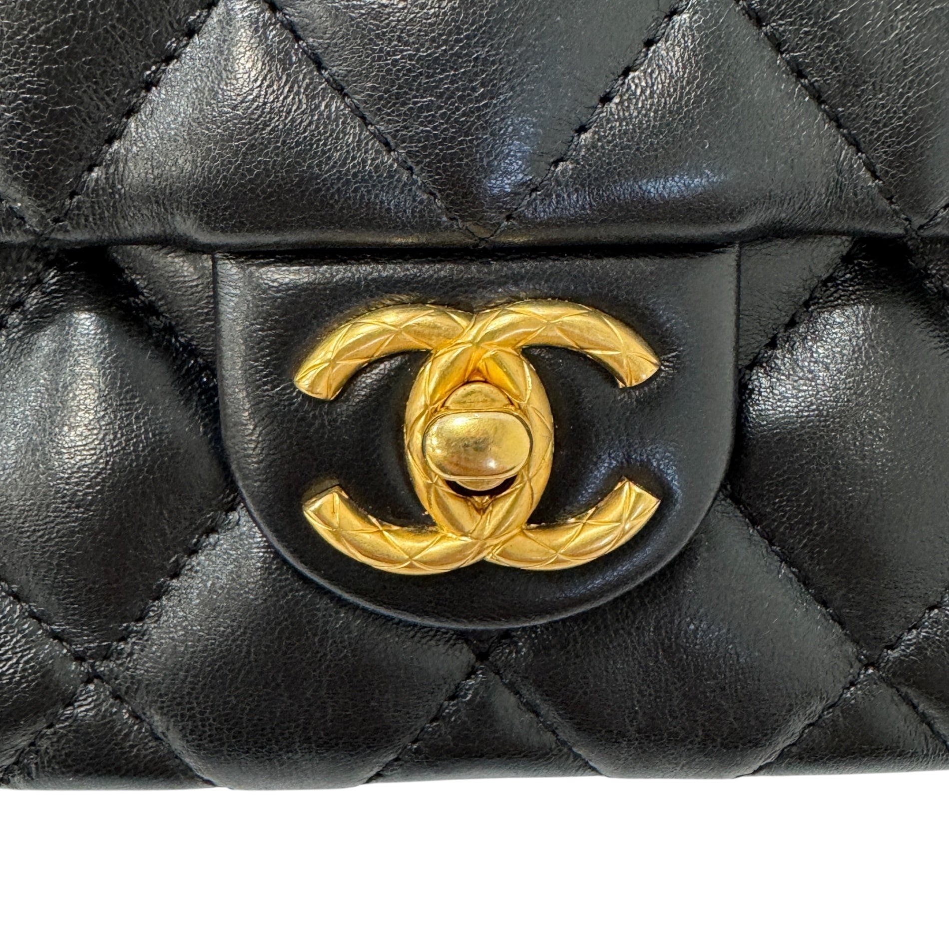 Chanel Matelasse Leather Chain Shoulder Bag Black Gold Hardware AS3393