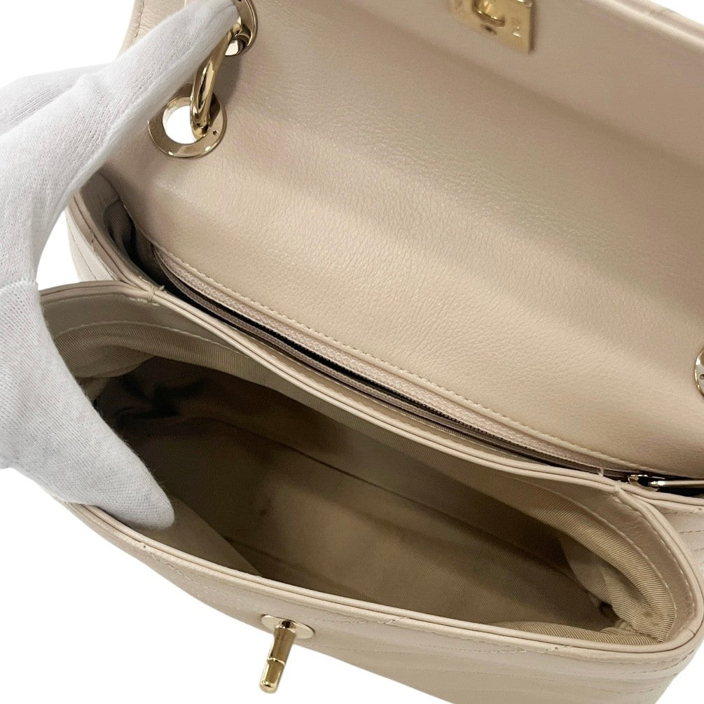 シャネル　Vステッチ　トップハンドルフラップバッグ　ベージュ　A57147　Bランク