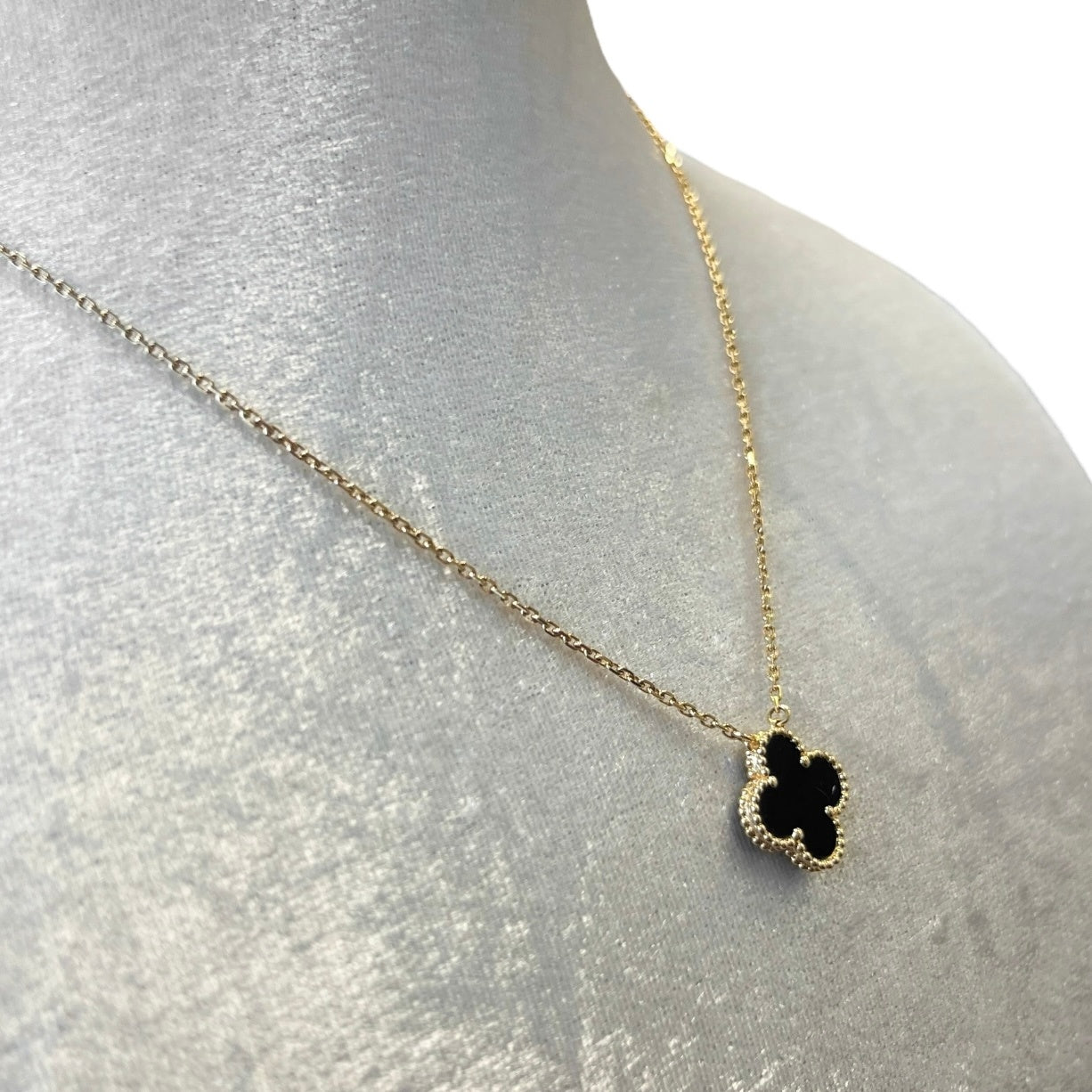 ヴァンクリーフ＆アーペル ヴィンテージアルハンブラ ネックレス オニキス YG K18  VCARA45800 ABランク